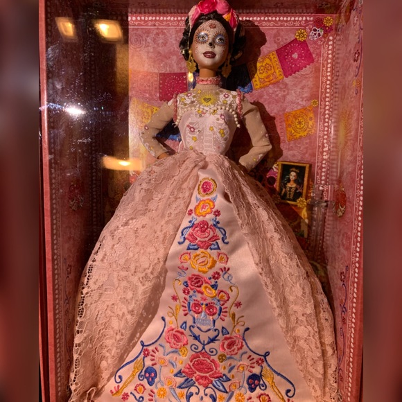 Barbie Other - Dia De Los Muertos Collectable Barbie 💀💐